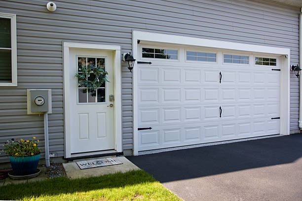 24/7 Emergency Garage Door Panel Replacement experts in Hahnville, LA